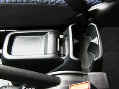 2010款 1.6L 手动 基本型 5座