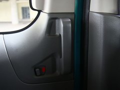 2010款 1.6L 手动 基本型 5座