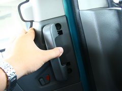 2010款 1.6L 手動(dòng) 基本型 5座