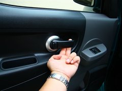 2010款 1.6L 手動(dòng) 基本型 5座