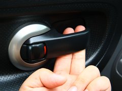 2010款 1.6L 手動(dòng) 基本型 5座