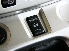 2010款 1.6L 手动 基本型 5座