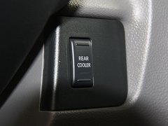2010款 1.6L 手动 基本型 5座