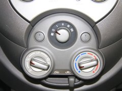 2010款 1.5L 自動 易智版
