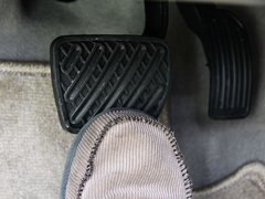 2010款 1.5L 自动 易智版