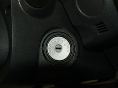 2010款 1.5L 自動(dòng) 易智版