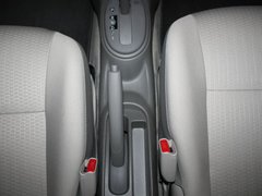 2010款 1.5L 自动 易智版