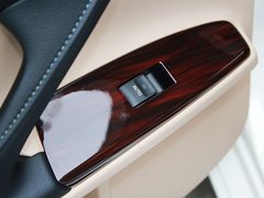 2010款 3.0V 自动 风尚旗舰版