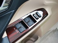 2010款 3.0V 自动 风尚旗舰版
