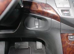 2011款 3.5L 自动 尊贵版 5座