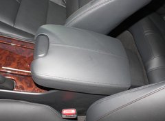 2011款 3.5L 自动 尊贵版 5座