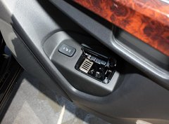 2011款 3.5L 自动 尊贵版 5座