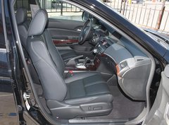 2011款 3.5L 自动 尊贵版 5座