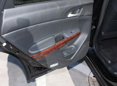2011款 3.5L 自动 尊贵版 5座