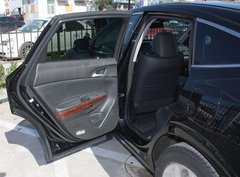 2011款 3.5L 自动 尊贵版 5座