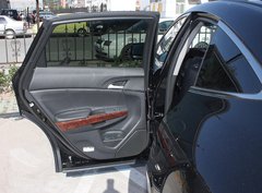 2011款 3.5L 自动 尊贵版 5座