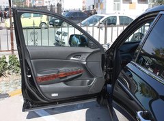 2011款 3.5L 自动 尊贵版 5座