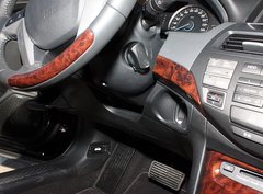 2011款 3.5L 自动 尊贵版 5座