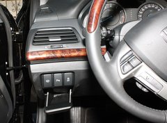 2011款 3.5L 自动 尊贵版 5座