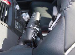 2011款 3.5L 自动 尊贵版 5座