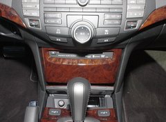 2011款 3.5L 自动 尊贵版 5座