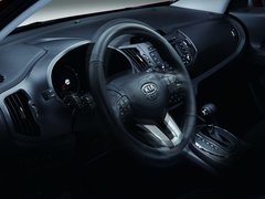 2011款 2.0L 自动 GL 两驱版 5座