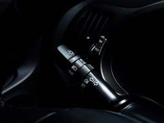 2011款 2.0L 自动 GL 两驱版 5座