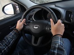 2011款 2.0L 自动 GL 两驱版 5座