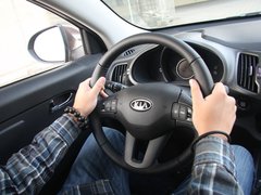 2011款 2.0L 自动 GL 两驱版 5座