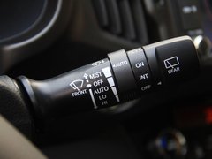 2011款 2.0L 自动 GL 两驱版 5座