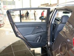 2011款 2.0L 自动 GL 两驱版 5座