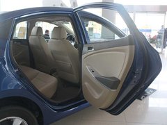 2010款 三厢 1.4L 自动 舒适型 GS