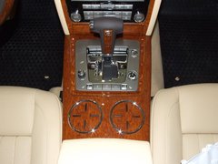 2011款 V6 3.6L 4座加长Individual版