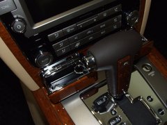 2011款 V6 3.6L 4座加长Individual版