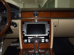 2011款 V6 3.6L 4座加长Individual版