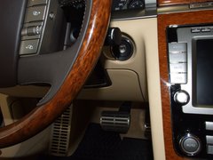 2011款 V6 3.6L 4座加长Individual版