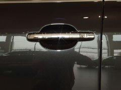 2011款 V6 3.6L 4座加长Individual版
