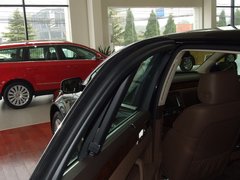 2011款 V6 3.6L 4座加长Individual版