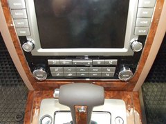2011款 V6 3.6L 4座加长Individual版