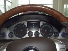 2011款 V6 3.6L 4座加长Individual版