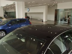 2011款 V6 3.6L 4座加长Individual版