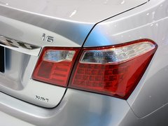 2011款 2.0L 手动 尊贵型