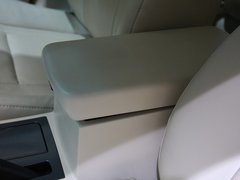 2011款 2.0L 手动 尊贵型