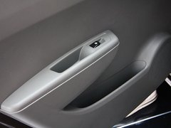2011款 1.5L 手動(dòng) 標(biāo)準(zhǔn)型