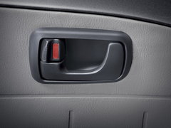 2011款 1.3 手动 基本型(柳机引擎)