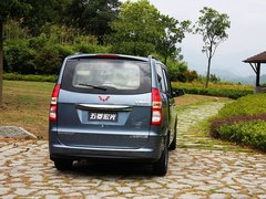 2010款 1.2L 手动 舒适型 7座