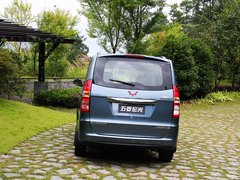 2010款 1.2L 手动 舒适型 7座