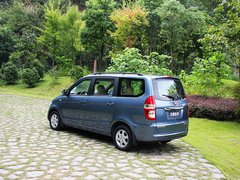 2010款 1.2L 手动 舒适型 7座