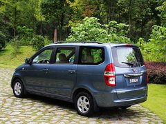 2010款 1.2L 手动 舒适型 7座