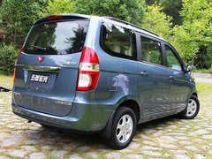 2010款 1.2L 手动 舒适型 7座